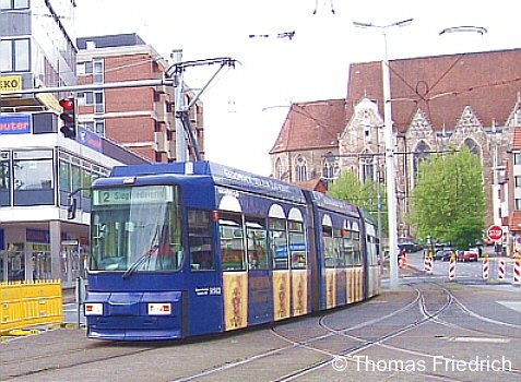 Unser Bild der Woche zeigt eine Straßenbahn in Braunschweig-Rathaus am 21.05.2005.