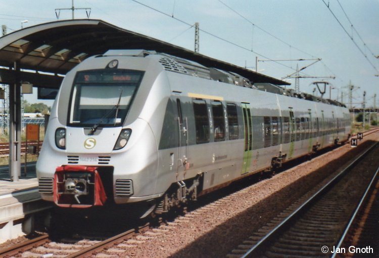 442 214 ist am 01.08.2014 in Bitterfeld angekommen und wird nach einem rund 3/4-stÃ¼ndigen Aufenthalt nach Markkleeberg-Gaschwitz zurÃ¼ck fahren.