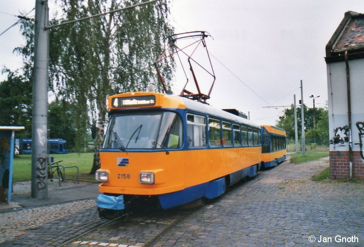 Tatra T4D 2158 am 30.07.2014 am nordwestlichen Endpunkt der Linie 4 in Gohlis, Landsberger StraÃŸe.