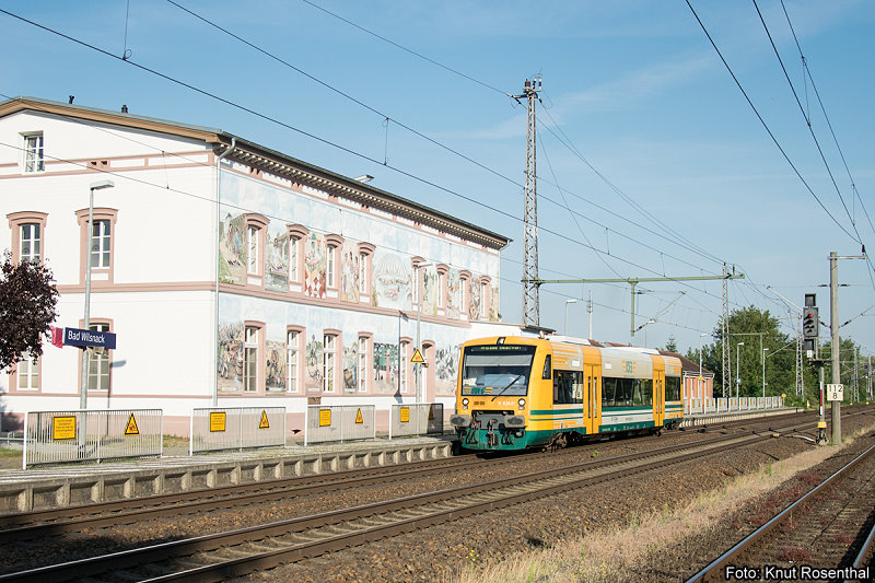 Wegen Bauarbeiten zwischen Friesack und Neustadt (Dosse), pendelte die ODEG im August 2020 zwischen Neustadt (Dosse) und Wittenberge mit einem Regioshuttle. Zwischen Friesack und Neustadt (Dosse) bestand Schienenersatzverkehr mit Bussen.