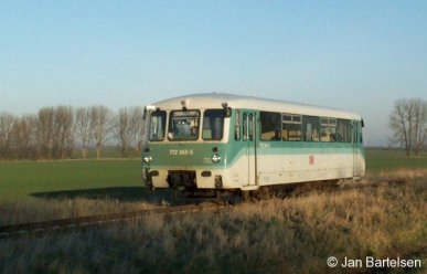 Kleinbahn-Romantik am 16.02.2002 an der Bahnstrecke Stassfurt-Egeln