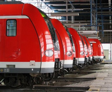 S-Bahn-Triebzüge der Baureihe ET423 im Betriebswerk München-Steinhausen 
