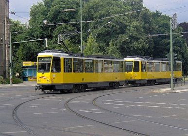 Ein T6A2 der Berliner Verkehrsbetriebe in Berlin-Köpenick.