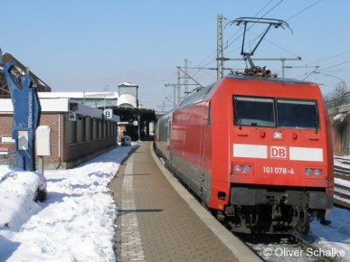 Baureihe 101 078-4 im Bahnhof Hamburg-Harburg aufgenommen am 13.3.2006 um 13:31 in einer wunderschönen Schneelandschaft