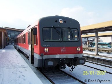 628 102 wartet am 26.01.2007 in Oberstdorf auf Fahrgäste
