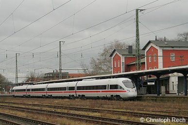Planmäßig fahren ICE-TD nicht über Soest. 605 010 war am 25. Februar 2007 jedoch als Ersatzzug wegen einer Streckensperrung vor Ort.