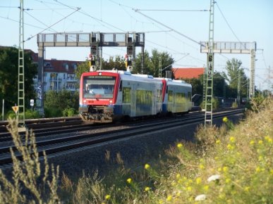 VT 650.02 + VT 650.07 der Prignitzer Eisenbahn sind am 05. August 2007 als PEG80175 nach Berlin-Lichtenberg bei Berlin-Pankow unterwegs.