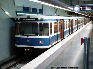 Der von der VAG gekaufte ex.Münchner U-Bahnzug mit der Wagennummer 570 wurde zwischenzeitlich verschrottet, hier konnte der Zug noch am Fürther Klinikum fotografiert werden.