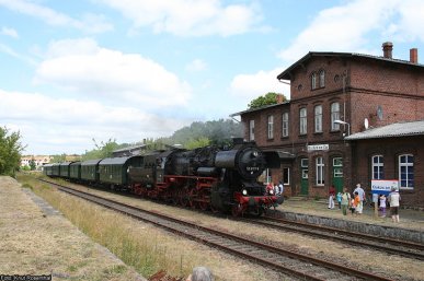 Auf der Infrastruktur der Prignitzer Eisenbahn finden seit 2004 regelmäßig Veranstaltungen mit Sonderzugverkehr statt. Seit einigen Jahren findet Ende Juni das traditionelle 