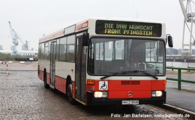 Dem Gruß von Wagen 9338 der Verkehrsbetriebe Hamburg-Holstein (VHH) möchten wir uns anschließen und wünschen Ihnen frohe und gesegnete Pfingsttage! Ihr Team von www.bahninfo.de