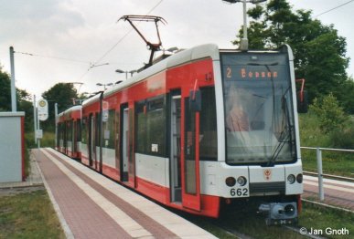 MGT-K 662 der Halleschen Verkehrs-AG steht am 05.07.2013 am nördlichen Endpunkt der Linie 2 an der Soltauer Straße zur Abfahrt nach Beesen bereit.